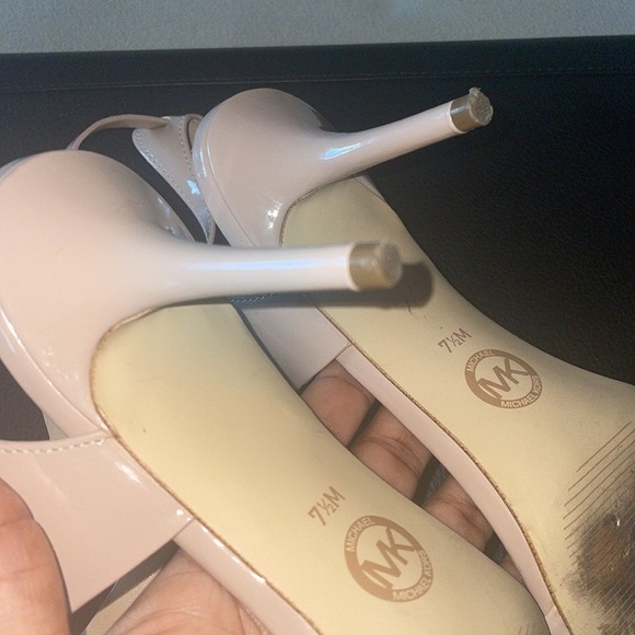 MICHAEL KORS
Kaylee Mid Heel Sandals - Picture 7 of 7